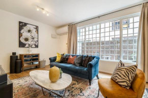 VAQUAY Tudor In Melbourne CBD